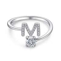 Anillo Contrarié con Letra Inicial y punto de luz